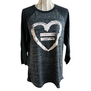 Black Heart Graphic Women's Top long sleeve large T-shirt blouse